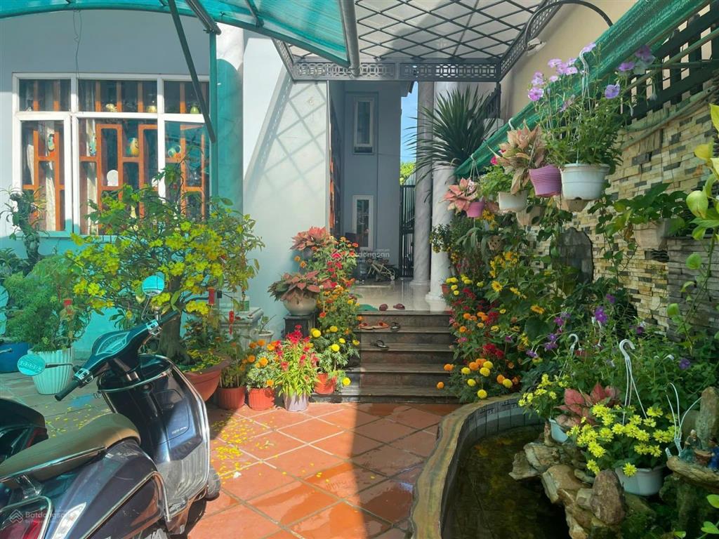 Biệt thự mini tâm huyết 200m2. xây 4 tầng 1/ ngắn hà huy giáp. ngay cao đẳng điện lực