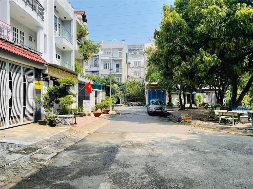 Lô đất đẹp 5m x 18m, view công viên khu biệt thự phú nhuận, lê thị riêng