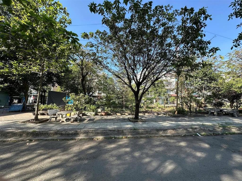 Lô đất đẹp 5m x 18m, view công viên khu biệt thự phú nhuận, lê thị riêng
