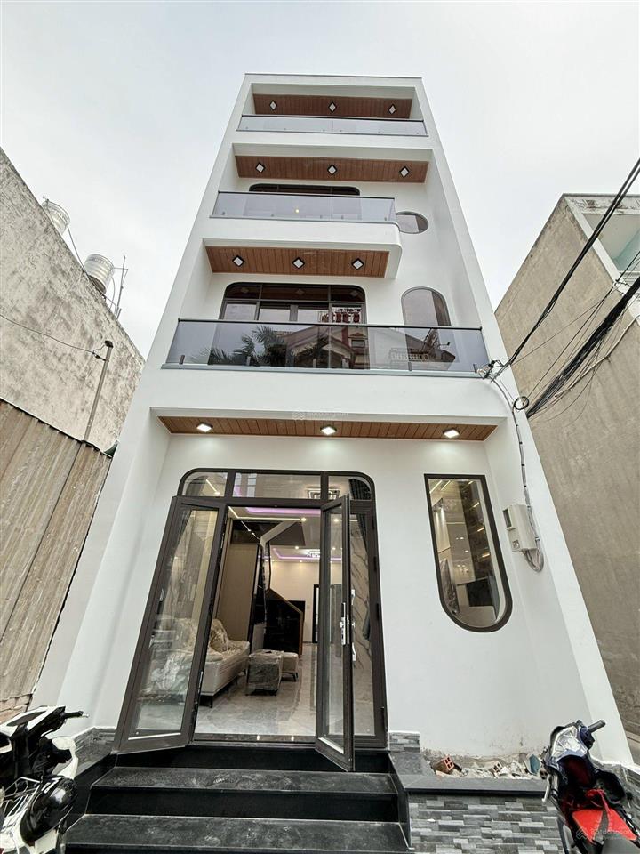 Siêu phẩm 5m x 22m. 3 tầng có thang máy. góc 2mt nhựa 8m thông 1/ lê văn khương
