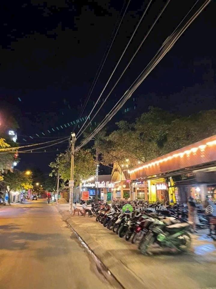 Tòa nhà văn phòng 9m x 18m. hầm 5 lầu thang máy góc 2mt đường nguyễn thị kiêu (ta19)