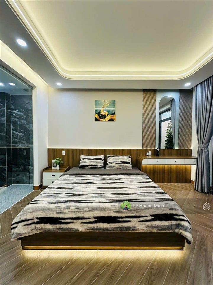 Siêu phẩm 4m x 20m, xây 5 tầng thang máy mặt tiền đường thới an 12