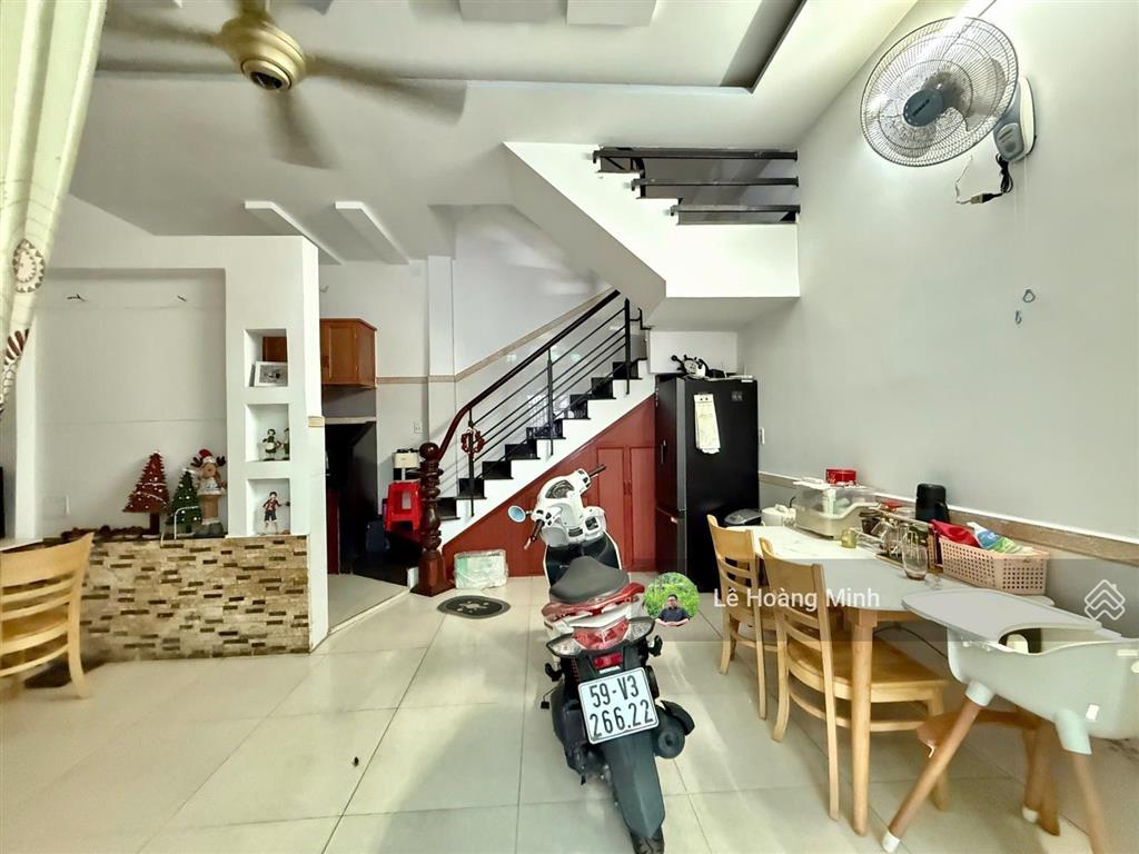 Nhà phố shr đúc 3 lầu hẻm xe hơi đường nguyễn thị kiểu. ngay trường lê văn thọ. sát gò vấp