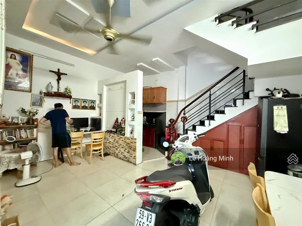 Nhà phố shr đúc 3 lầu hẻm xe hơi đường nguyễn thị kiểu. ngay trường lê văn thọ. sát gò vấp