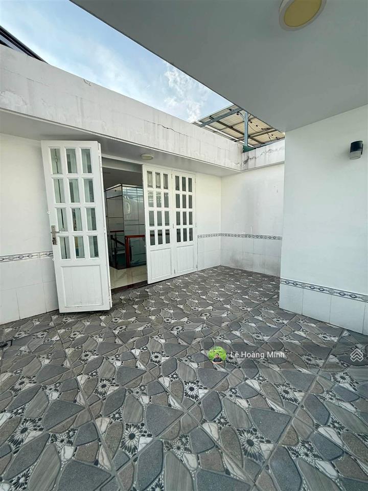 Nhà phố 5m x 18m. 1 hầm 3 tầng. kdc hiệp thành city. nguyễn thị búp