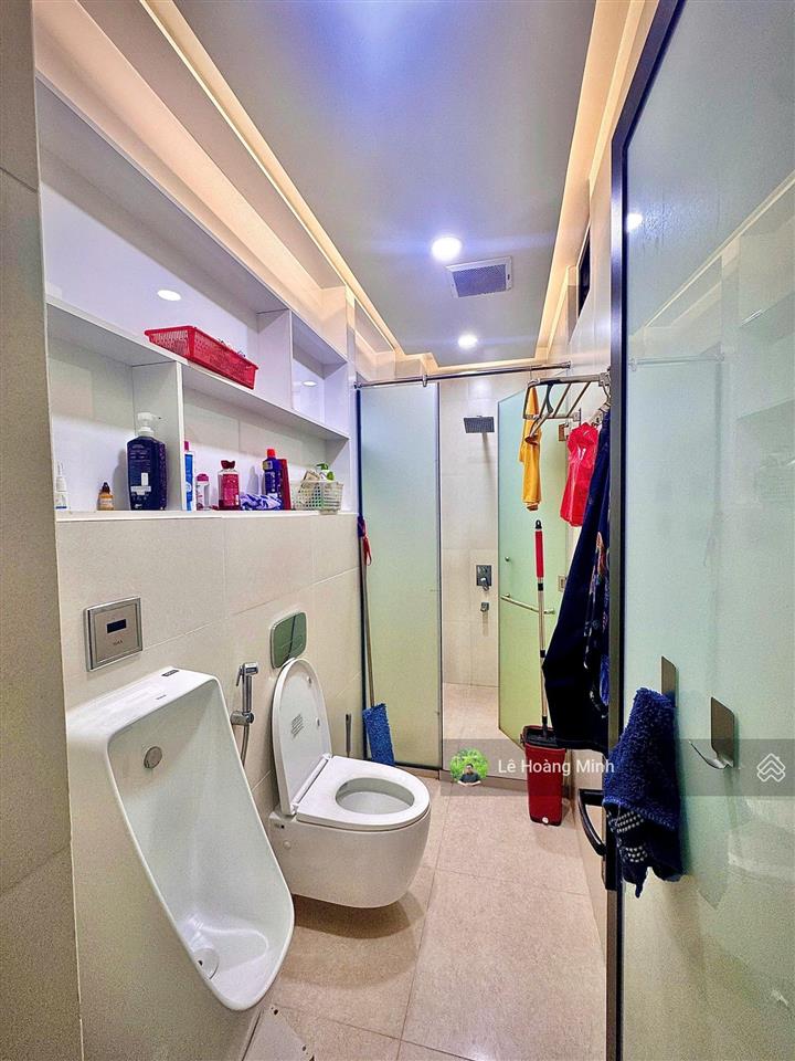 Nhà phố tâm huyết 5m x 40m. 3 tầng thang máy mặt tiền đường tô ngọc vân. đoạn ngay cầu bến phân