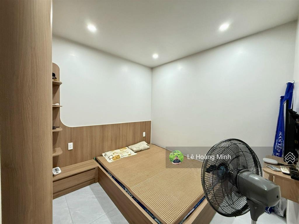 Nhà phố xây ở tâm huyết 4,2m x 17m. 3 tầng mt hẻm nhựa 8m thông trung mỹ tây 2a