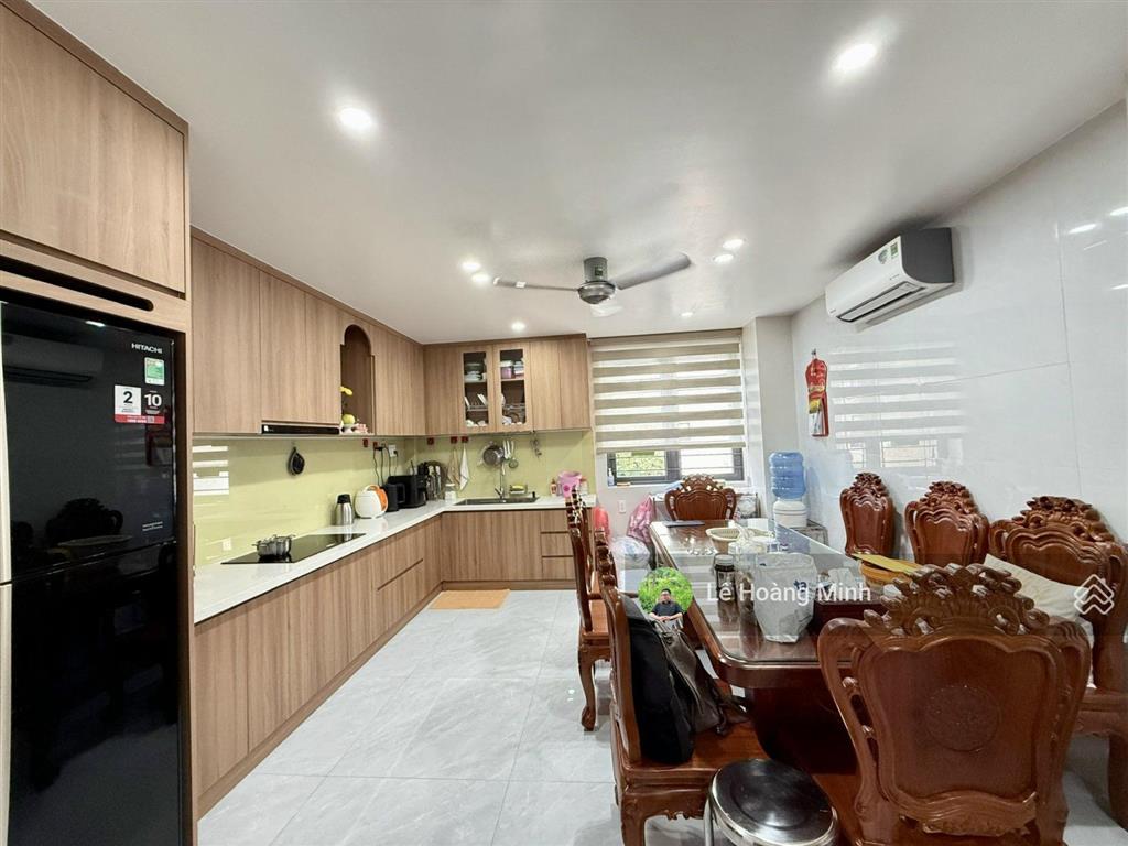 Nhà phố xây ở tâm huyết 4,2m x 17m. 3 tầng mt hẻm nhựa 8m thông trung mỹ tây 2a
