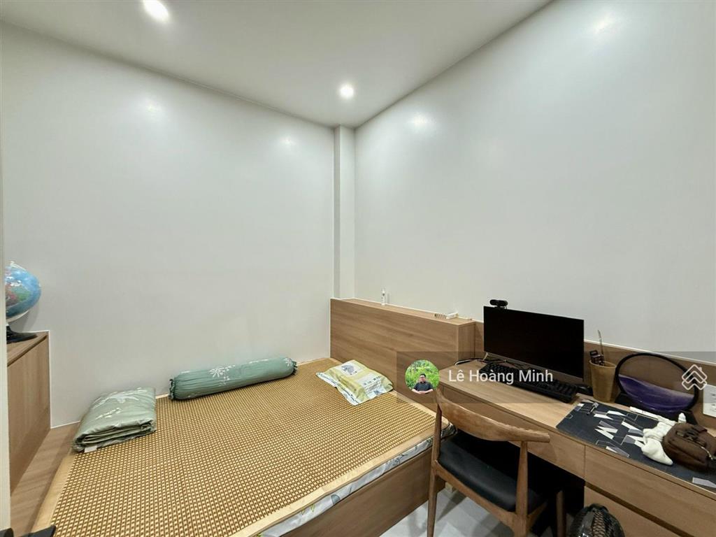 Nhà phố xây ở tâm huyết 4,2m x 17m. 3 tầng mt hẻm nhựa 8m thông trung mỹ tây 2a