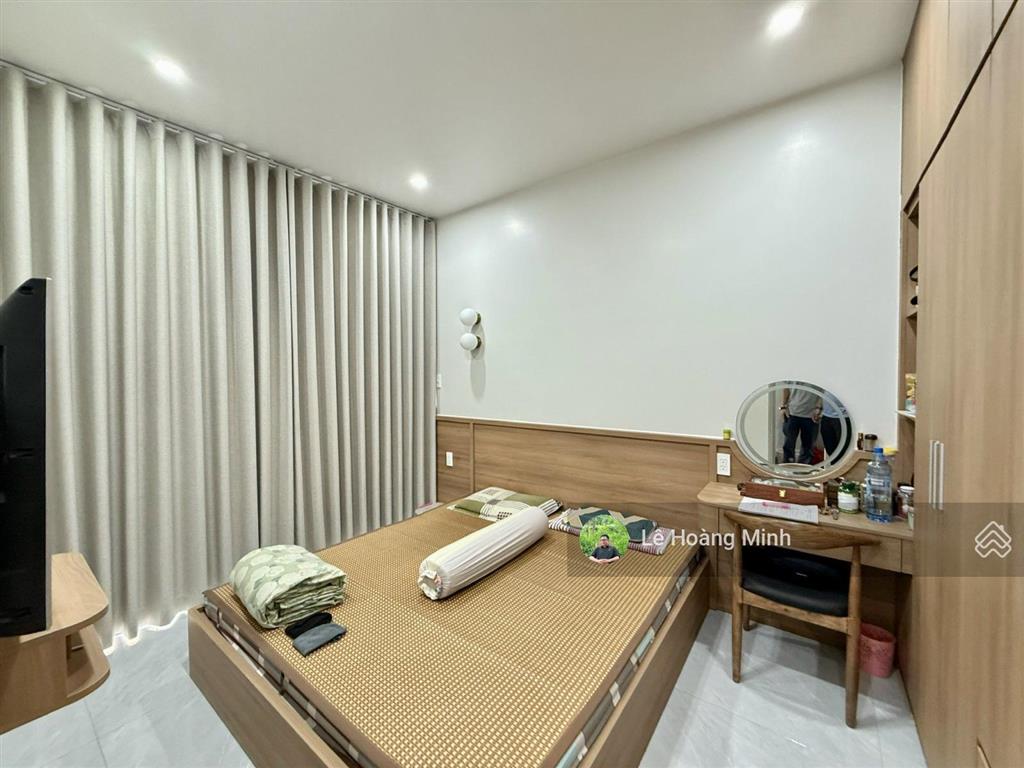 Nhà phố xây ở tâm huyết 4,2m x 17m. 3 tầng mt hẻm nhựa 8m thông trung mỹ tây 2a