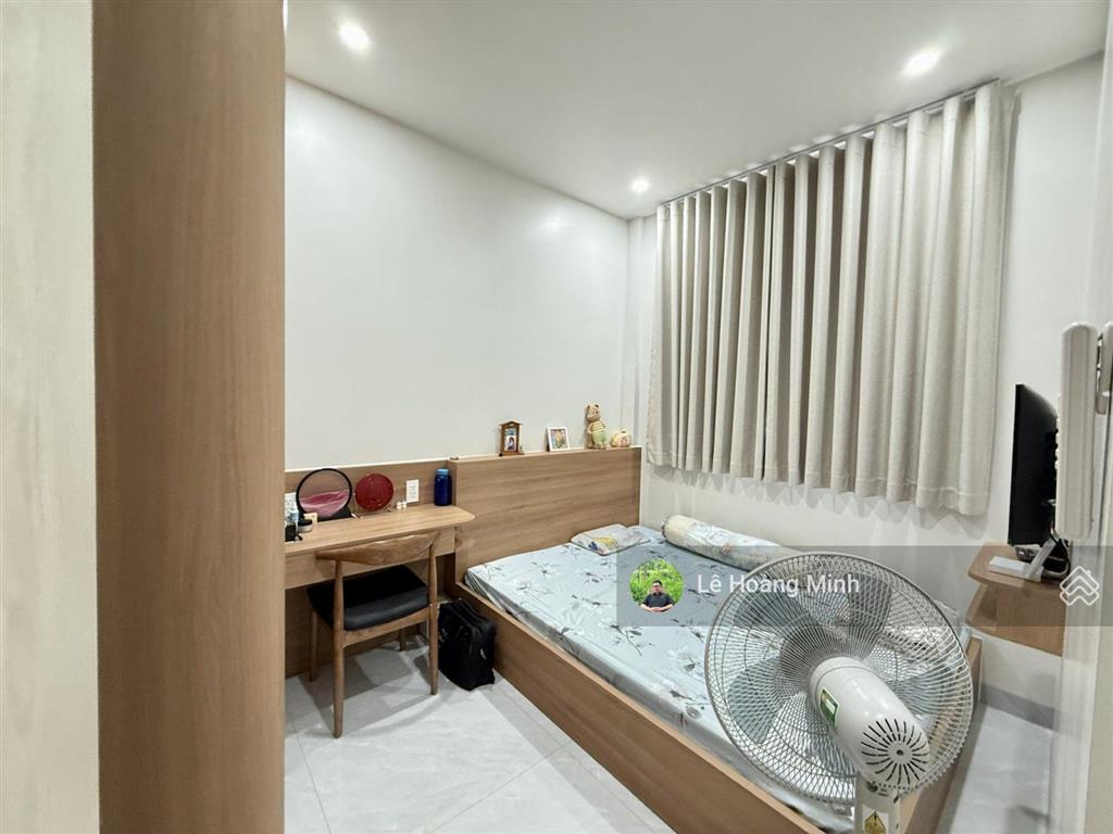 Nhà phố xây ở tâm huyết 4,2m x 17m. 3 tầng mt hẻm nhựa 8m thông trung mỹ tây 2a