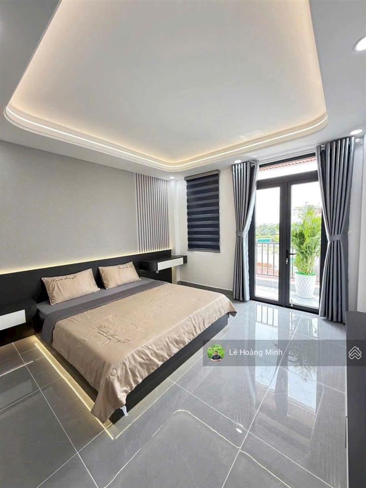 Siêu phẩm 4m x 28m. xây 5 tầng thang máy mặt tiền đường thạnh xuân 22