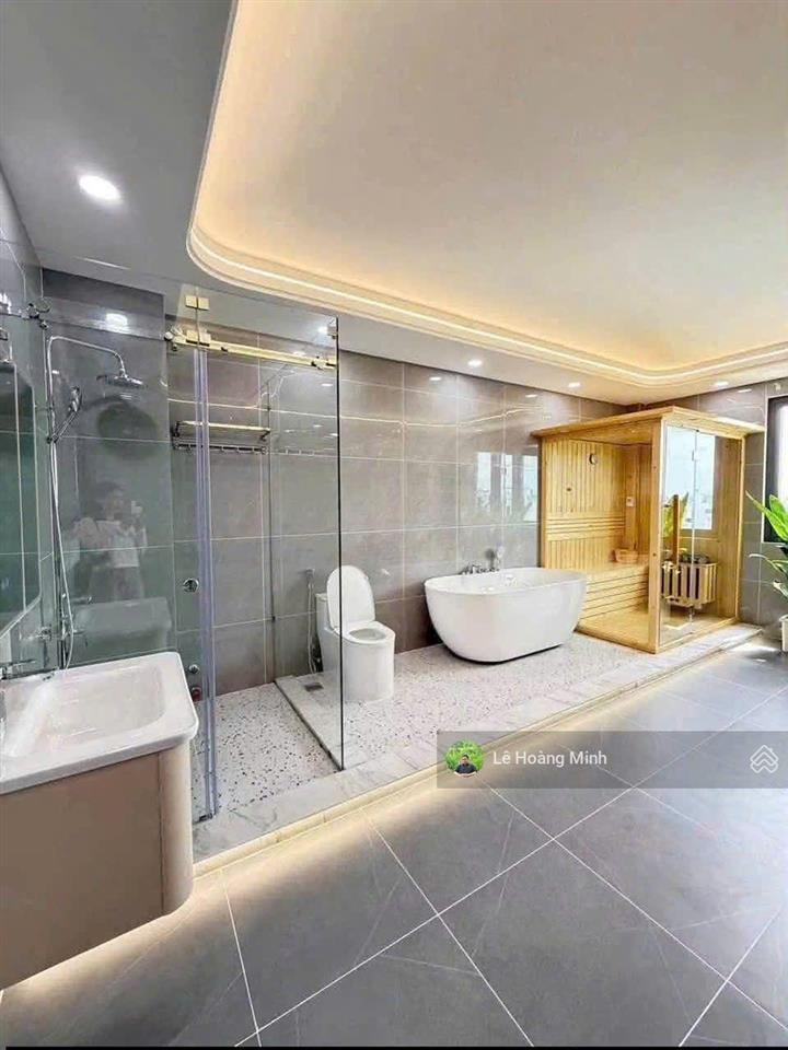 Siêu phẩm 4m x 28m. xây 5 tầng thang máy mặt tiền đường thạnh xuân 22