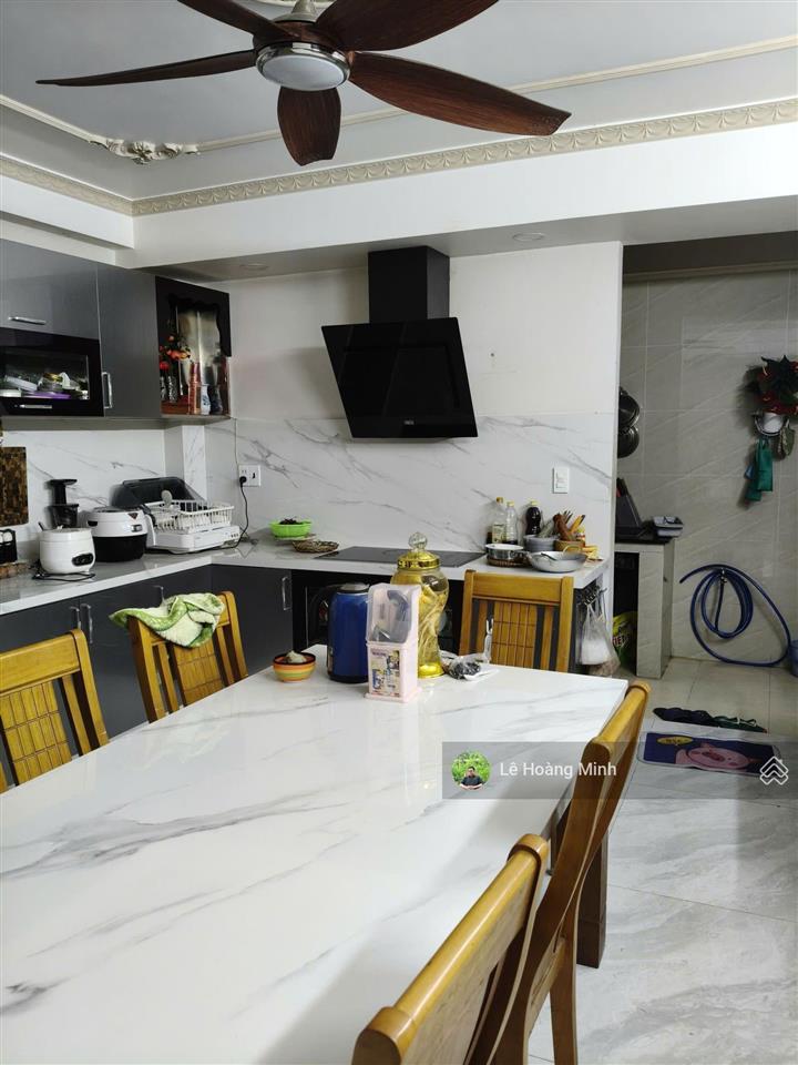 Nhà phố 4 tầng có thang máy mặt tiền đường 16m kdc nam long hà huy giáp