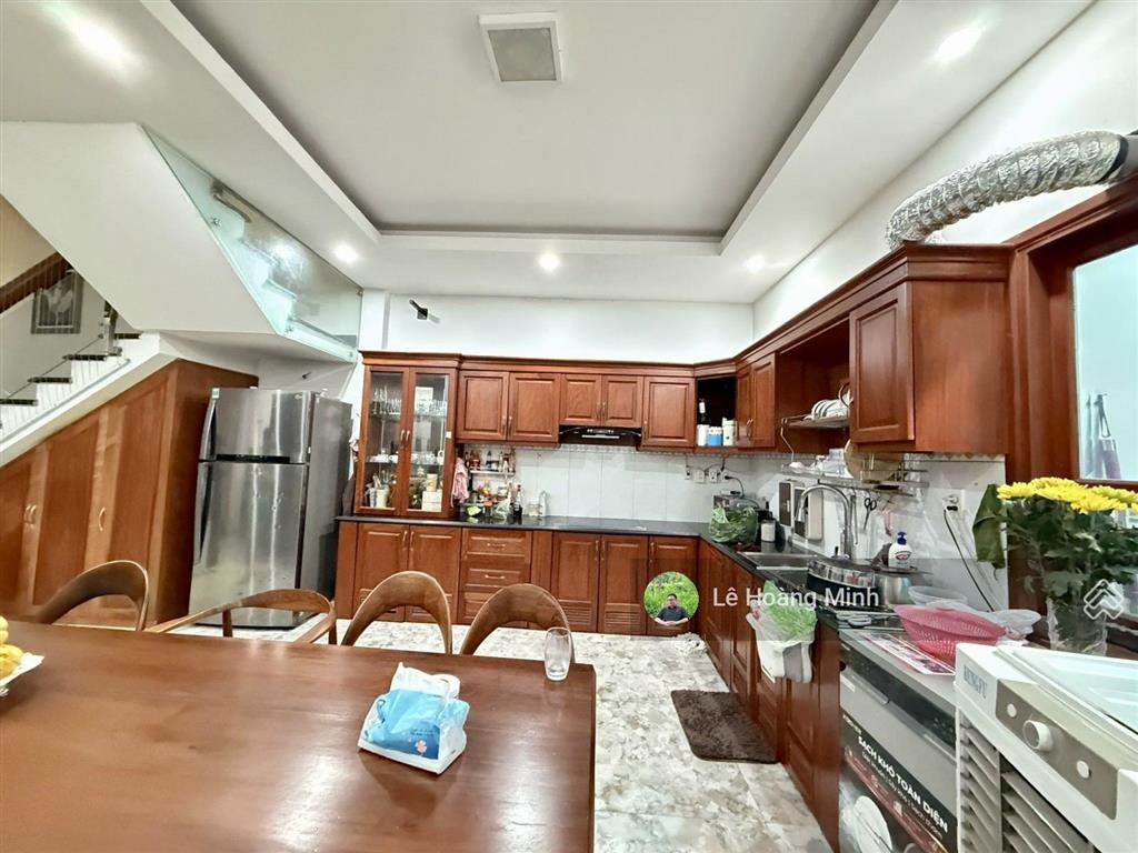 Nhà phố 5m x 18m, 3 tầng view công viên kdc phú nhuận lê thị riêng