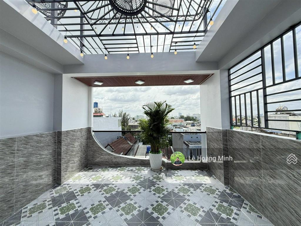 Siêu phẩm 4m x 17m. 4 tầng thang máy 1/ hẻm nhựa 8m đường thạnh xuân 21. ngay chợ minh phát