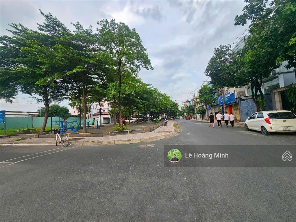 Biệt thự mini 7m x 20m. view công viên mặt tiền kinh doanh 1/ lê thị riêng. sát bên ubnd q12