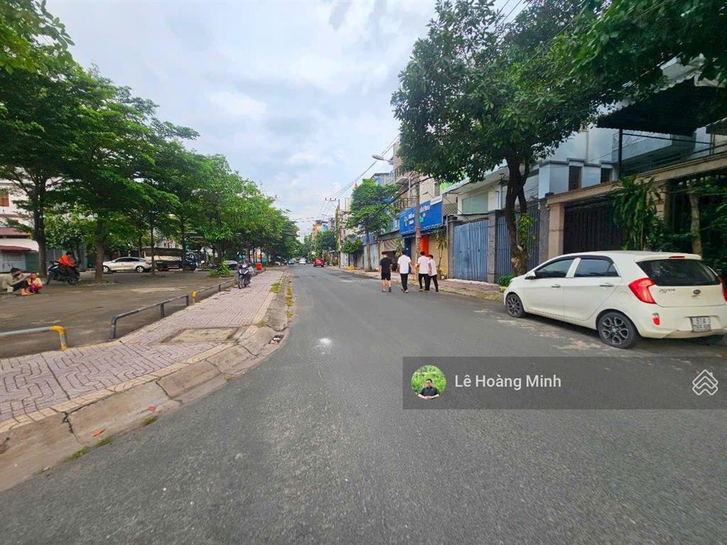 Biệt thự mini 7m x 20m. view công viên mặt tiền kinh doanh 1/ lê thị riêng. sát bên ubnd q12