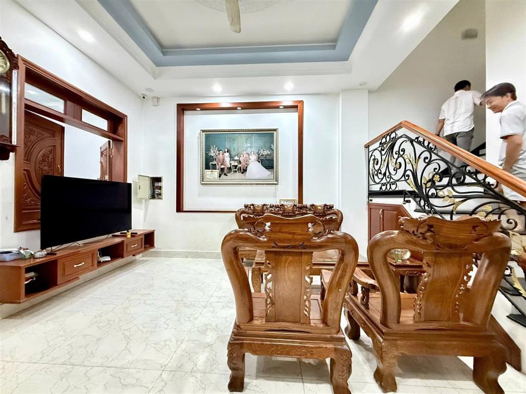 Giá quá tốt nhà phố 6m x 20m. 4 tầng thang máy đường trương thị hoa (tth07), ngay metro