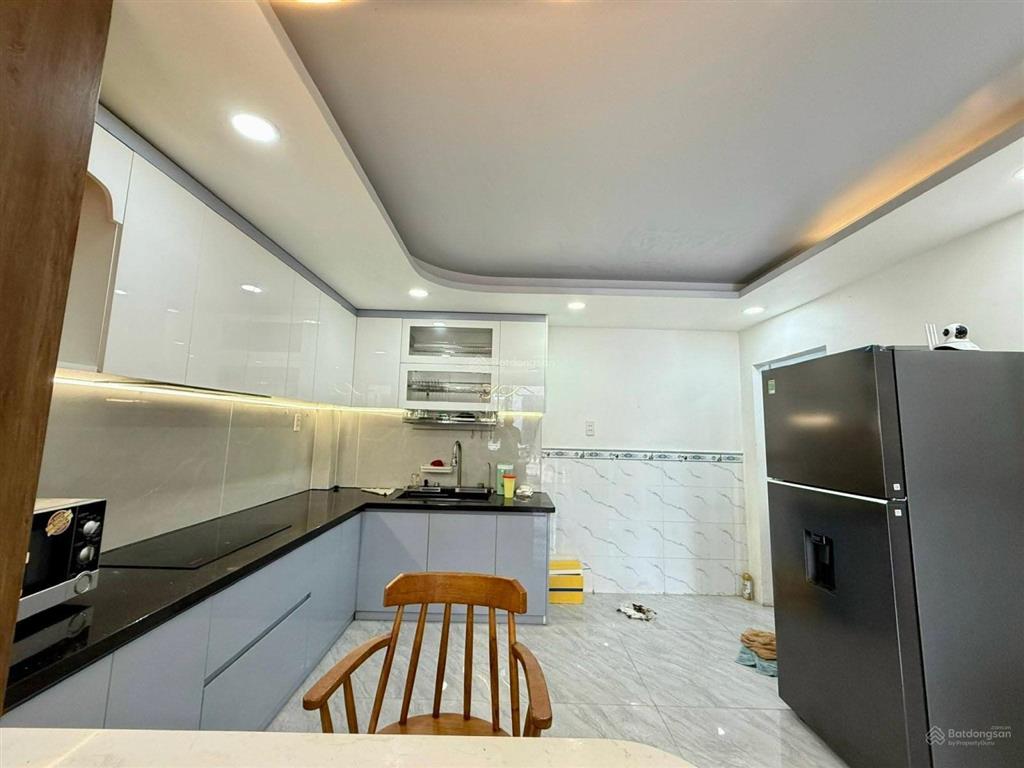 Nhà phố 1 lửng 1 lầu mặt tiền đường trung mỹ tây 09. tặng full nội thất