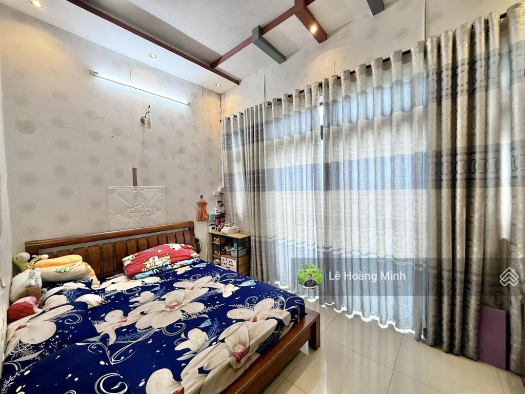 Hàng hiếm nhà phố 11m x 13m, đúc 2 lầu (xây thành 2 căn) 1/ hẻm xe hơi đường thới an 05