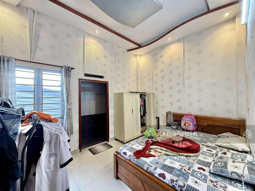 Hàng hiếm nhà phố 11m x 13m, đúc 2 lầu (xây thành 2 căn) 1/ hẻm xe hơi đường thới an 05