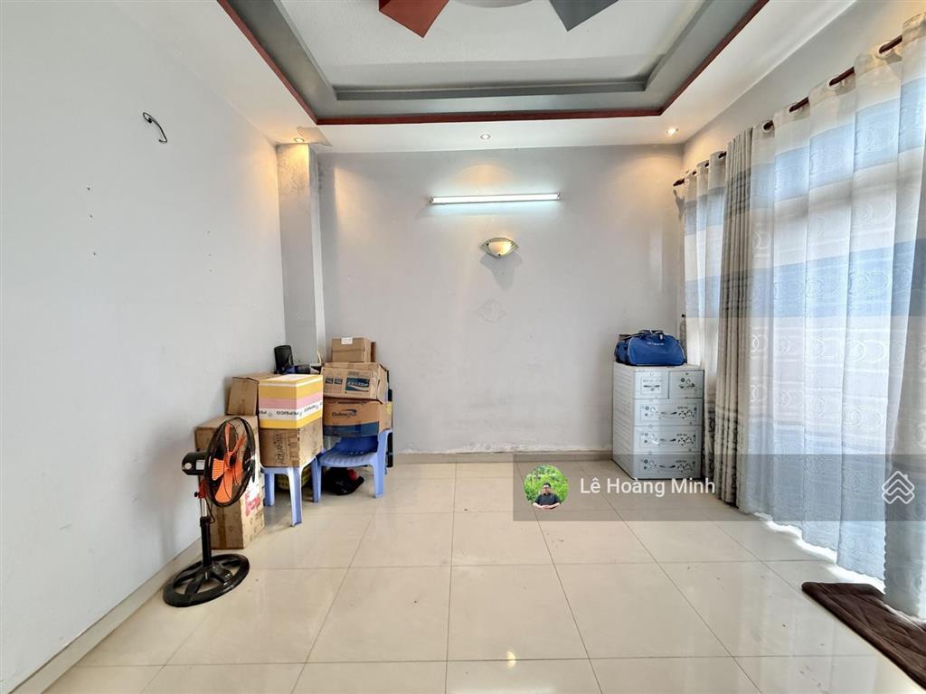 Hàng hiếm nhà phố 11m x 13m, đúc 2 lầu (xây thành 2 căn) 1/ hẻm xe hơi đường thới an 05