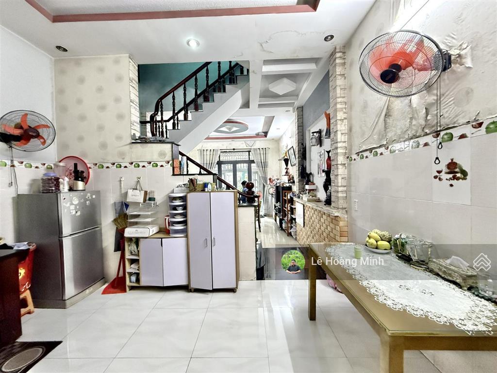 Hàng hiếm nhà phố 11m x 13m, đúc 2 lầu (xây thành 2 căn) 1/ hẻm xe hơi đường thới an 05