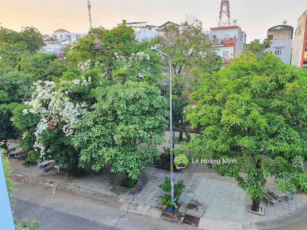 Lô đất đẹp 10m x 20m, góc 2 mặt tiền view công viên khu biệt thự phú nhuận, lê thị riêng