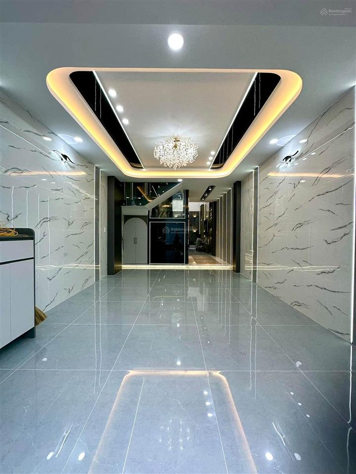 Siêu phẩm 4m x 18m. 5 tầng thang máy gần ngay trường chinh cầu tham lương