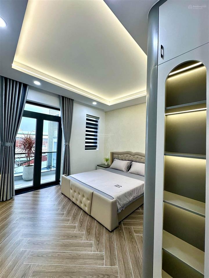 Siêu phẩm 4m x 18m. 5 tầng thang máy gần ngay trường chinh cầu tham lương