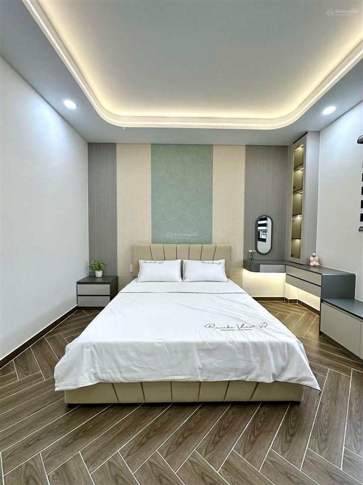 Siêu phẩm 4m x 18m. 5 tầng thang máy gần ngay trường chinh cầu tham lương