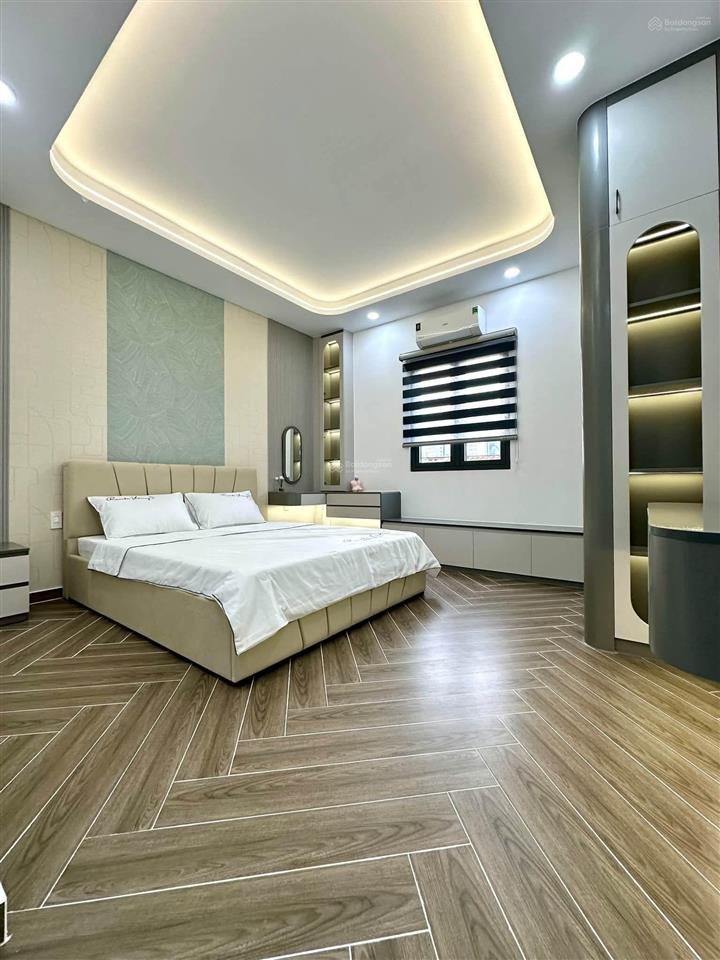 Siêu phẩm 4m x 18m. 5 tầng thang máy gần ngay trường chinh cầu tham lương