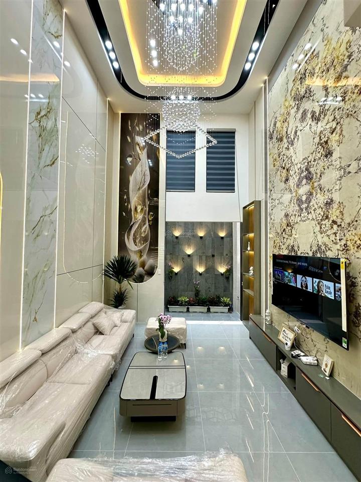 Siêu phẩm 4m x 18m. 5 tầng thang máy gần ngay trường chinh cầu tham lương
