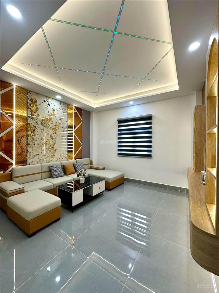 Siêu phẩm 4m x 18m. 5 tầng thang máy gần ngay trường chinh cầu tham lương