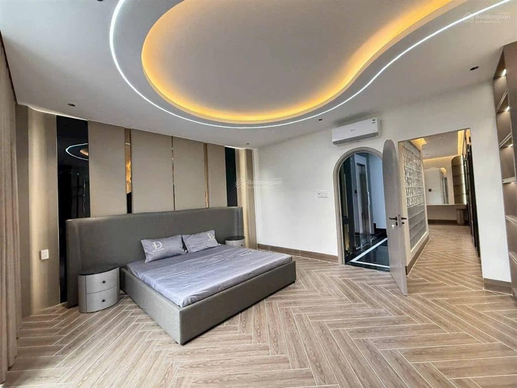 Siêu phẩm 5m x 24m. 5 tầng có thang máy 1/ ngắn đường lê văn khương