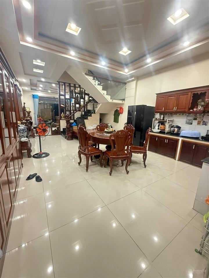 Nhà phố 5,5m x 18m. 3 tầng view công viên 1/ hẻm 12m thông nguyễn thị búp