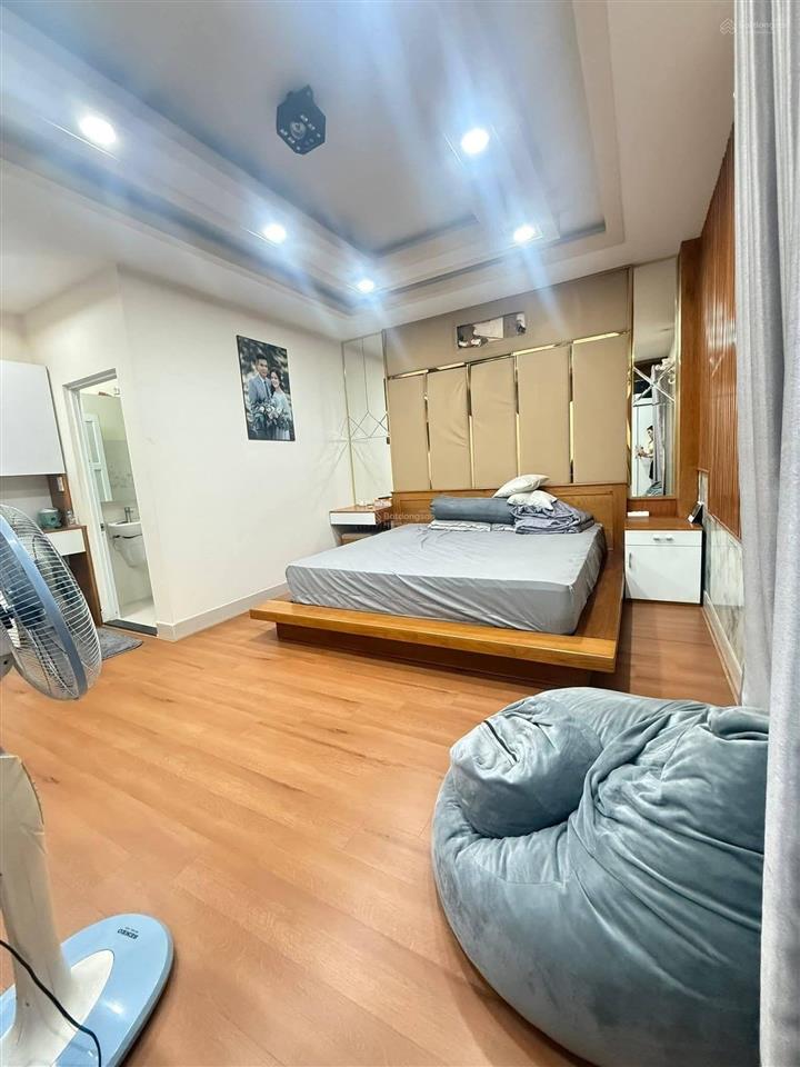 Nhà phố 5,5m x 18m. 3 tầng view công viên 1/ hẻm 12m thông nguyễn thị búp
