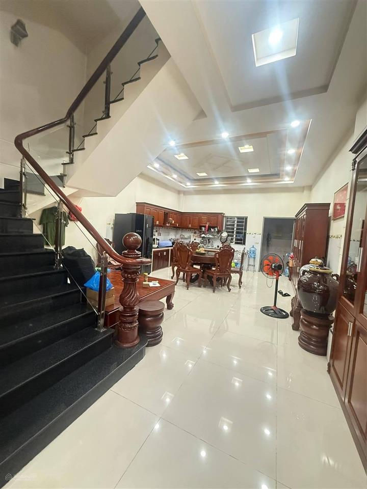 Nhà phố 5,5m x 18m. 3 tầng view công viên 1/ hẻm 12m thông nguyễn thị búp
