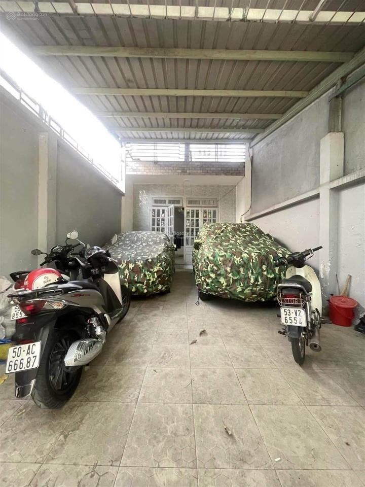 Nhà phố 5m x 30m. đúc 2 lầu mặt tiền đường thới an 20, gần ubnd q12