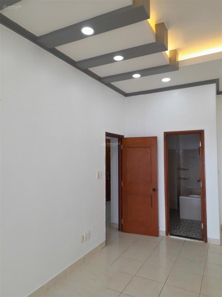Hot! bán căn penthouse conic đông nam á 3pn 2wc 160m2 giá 3,7 tỷ.