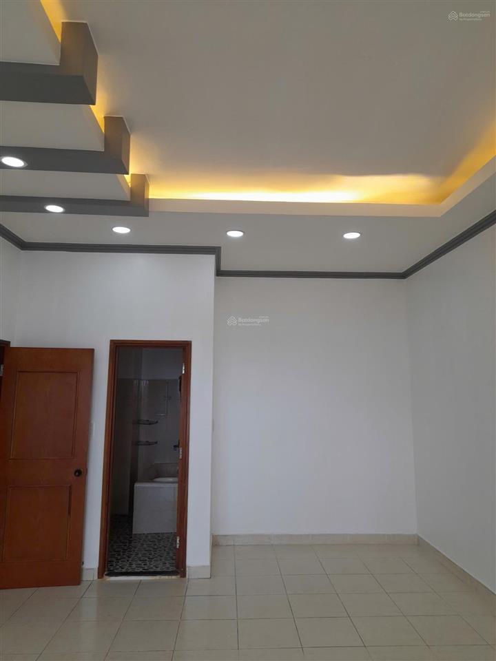 Hot! bán căn penthouse conic đông nam á 3pn 2wc 160m2 giá 3,7 tỷ.