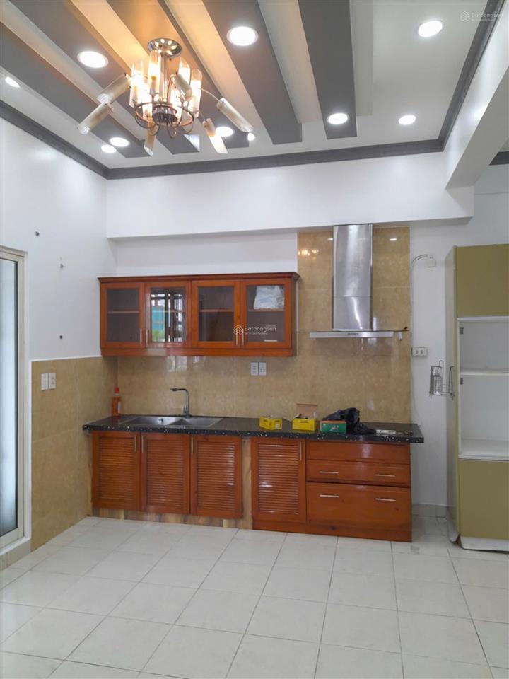 Hot! bán căn penthouse conic đông nam á 3pn 2wc 160m2 giá 3,7 tỷ.