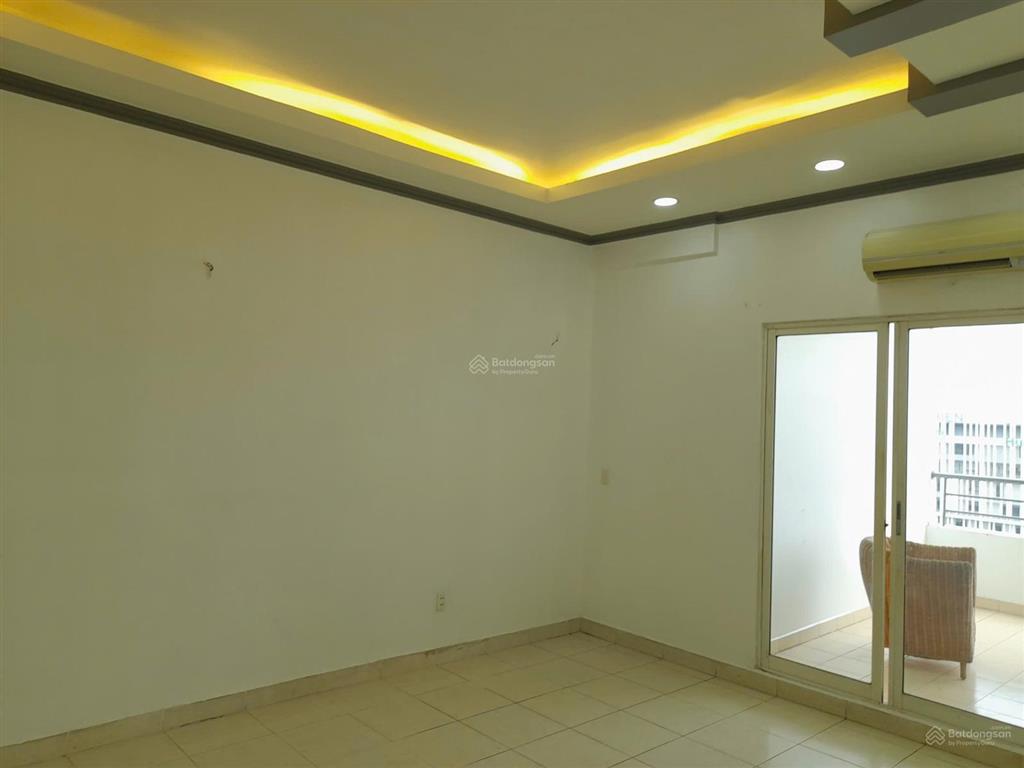 Hot! bán căn penthouse conic đông nam á 3pn 2wc 160m2 giá 3,7 tỷ.