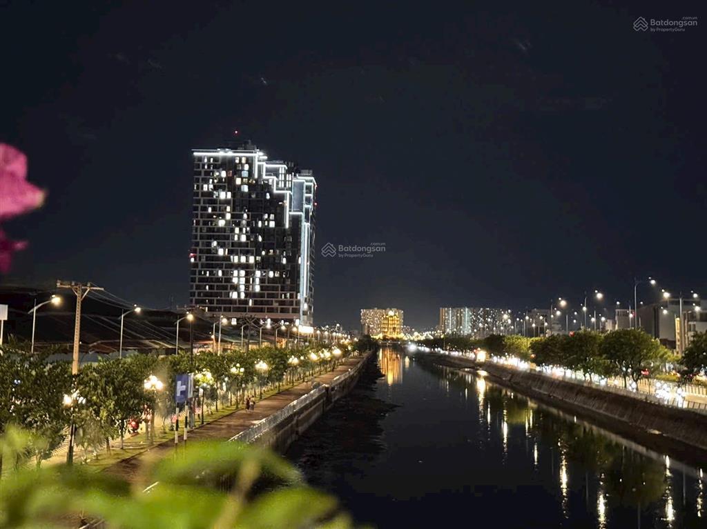 Hot! bán căn góc daqua 2pn 71m2 view bến bình đông và hồ bơi, giá 5,05 tỷ