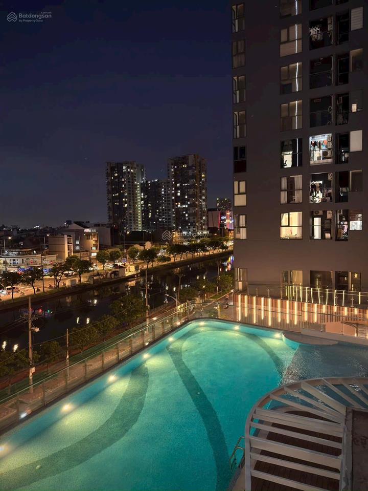 Hot! bán căn góc daqua 2pn 71m2 view bến bình đông và hồ bơi, giá 5,05 tỷ