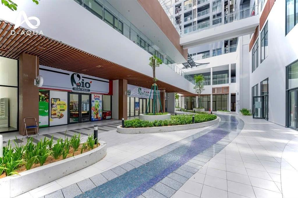 Bán căn góc daqua 2pn 2wc, 71m2, view bến bình đông. giá 5 tỷ
