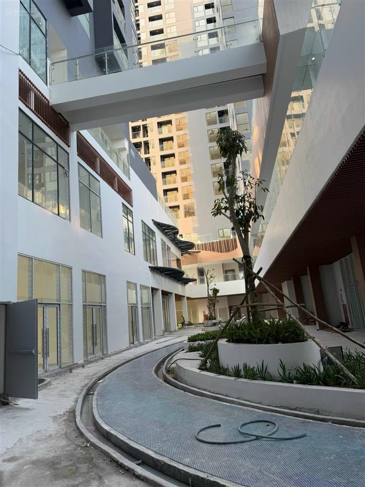 Bán gấp căn hộ d  aqua 2pn, 1wc, 54m2, view bến bình đông. giá 4,025 tỷ