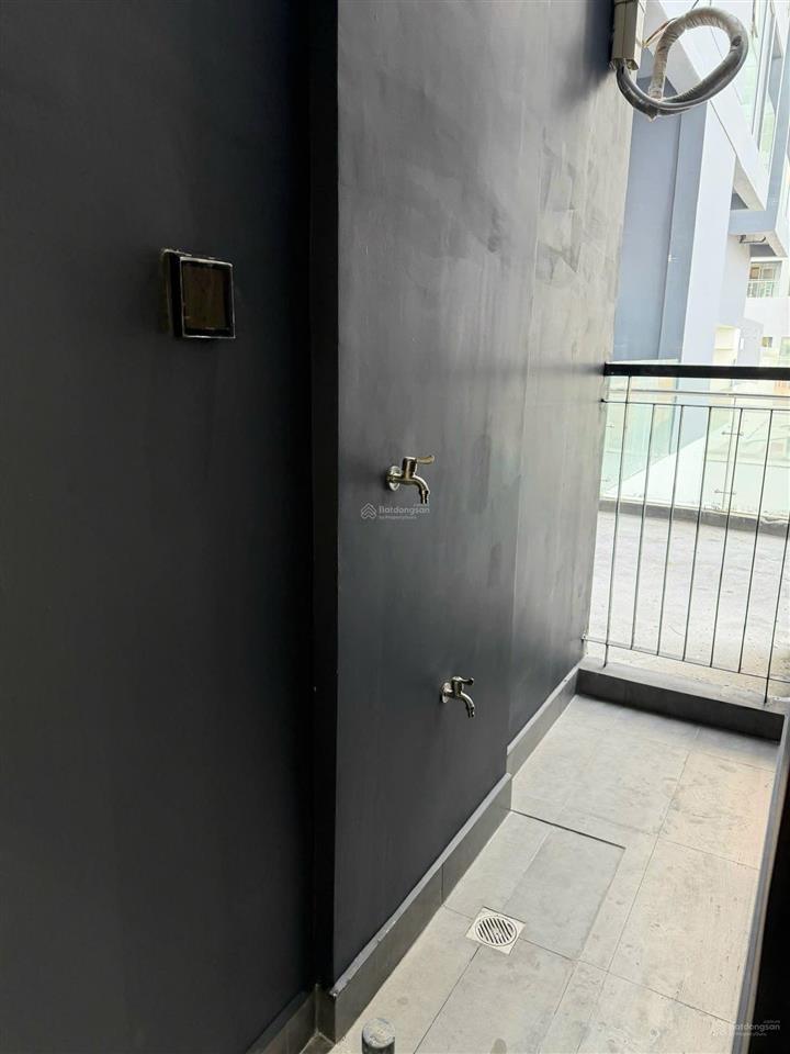 Bán gấp căn hộ d  aqua 2pn, 1wc, 54m2, view bến bình đông. giá 4,025 tỷ