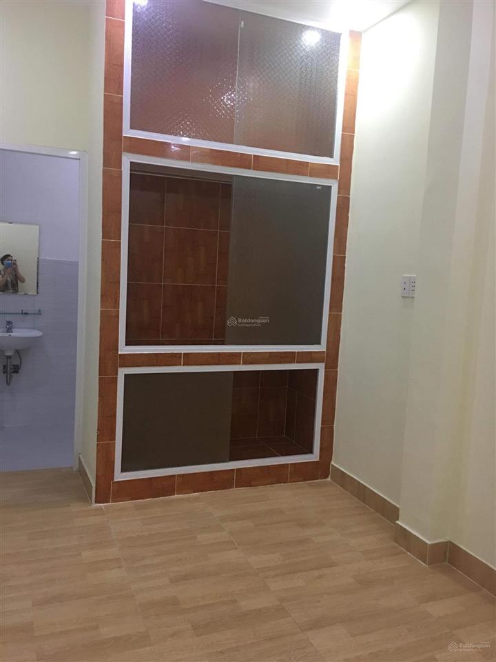 Bán nr 5pn, 5wc, 83,3m2 tại khu nhà ở cán bộ  công nhân viên, 5,3 tỷ